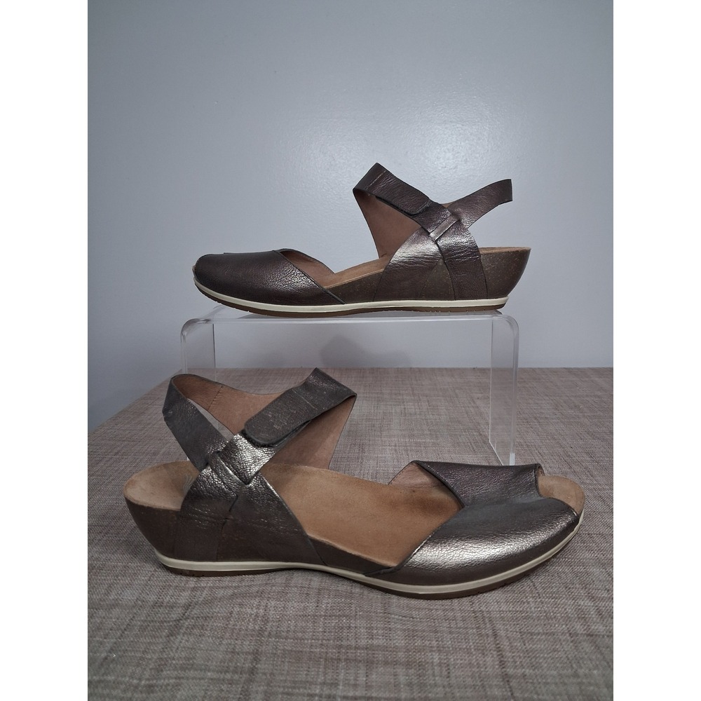 Dansko Womens Metallic Pewter Leather Wedge Sandals Open Toe Ankle Strap 41